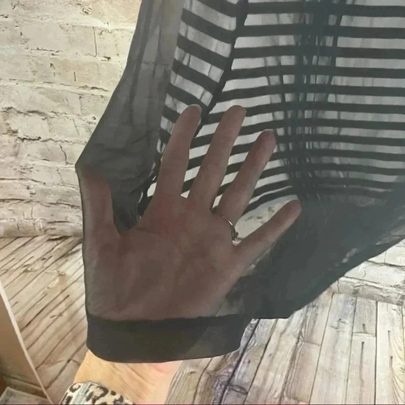 Torrid Black White Striped Tank Top Size 4 4X 26 - Picture 4 of 6